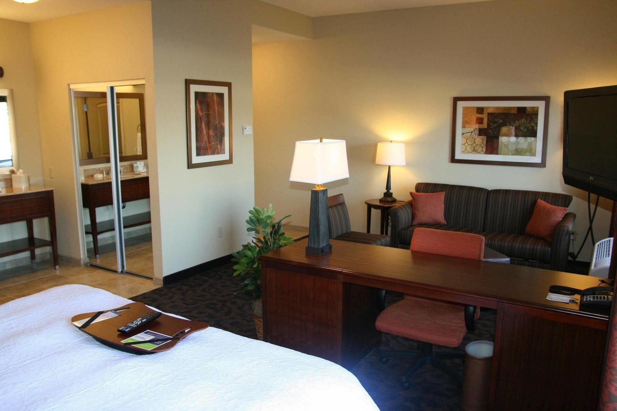 Hampton Inn & Suites Fort Worth/Forest Hill Room photo